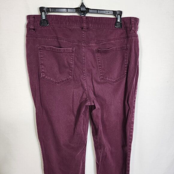 Chico's Woman's Jeans Size 1 Medium 8 Microsand Sateen Girlfriend Tapered Purple - Picture 4 of 9